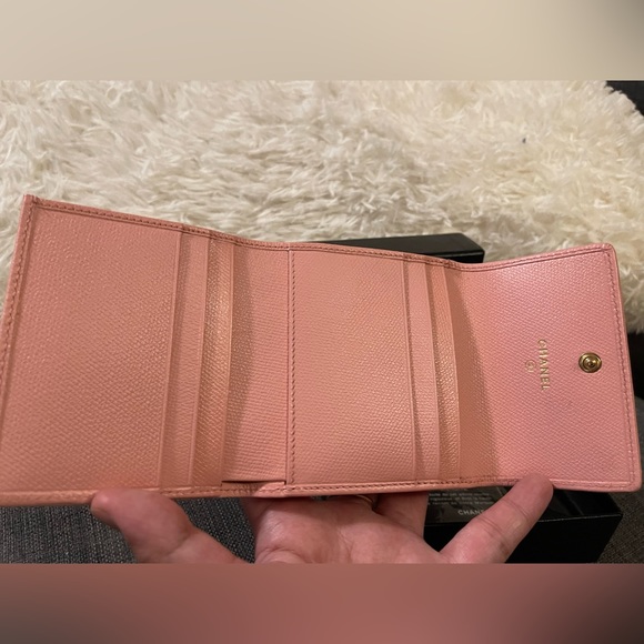 Authentic Pre-loved CHANEL Compact Double-Sided Wallet in Pink Leather - Picture 7 of 13